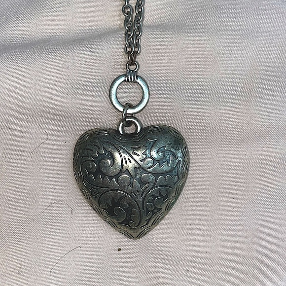 Silver heart necklace - Picture 2 of 2